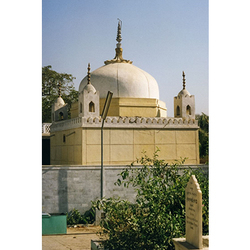 The mausoleums of Sayyida Imām Begum and Sayyid Gulmālī Shāh